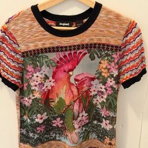 Desigual Tricot Parrot T-Shirt. Medium size